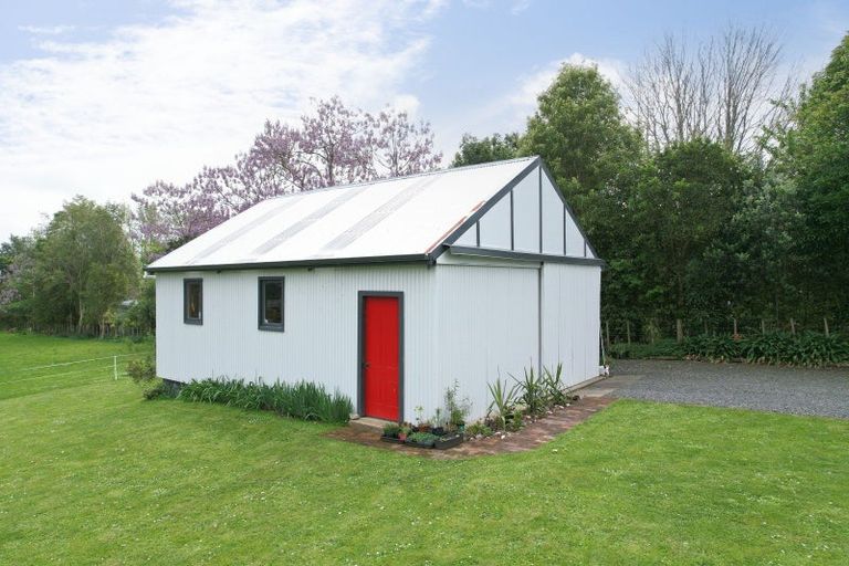 Photo of property in 33 Railway Terrace, Ohau, Levin, 5570