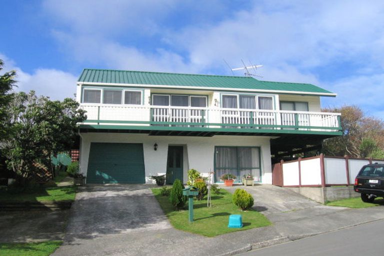 Photo of property in 6 Haast Close, Kelson, Lower Hutt, 5010