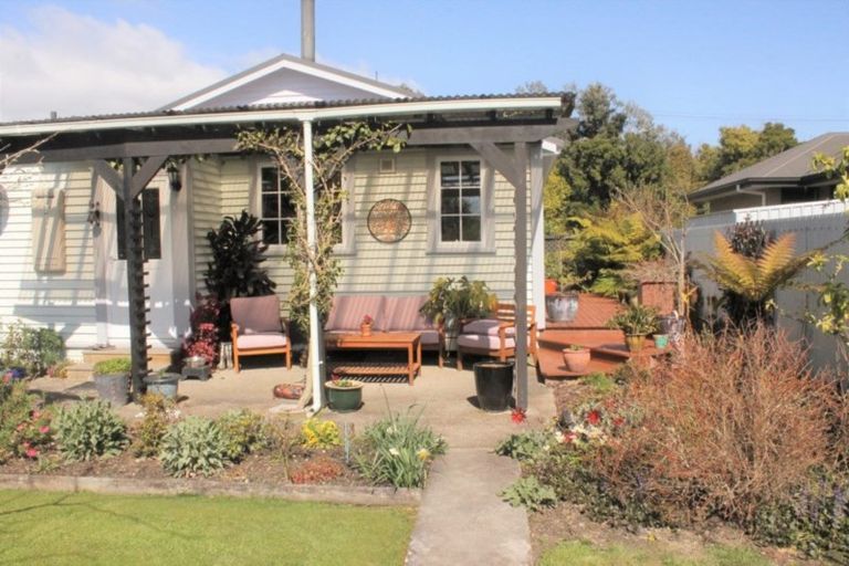 Photo of property in 5 Roebuck Street, Westport, 7825