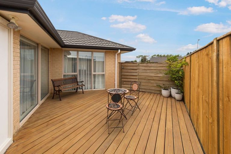 Photo of property in 98 Rosalie Terrace, Kelvin Grove, Palmerston North, 4414