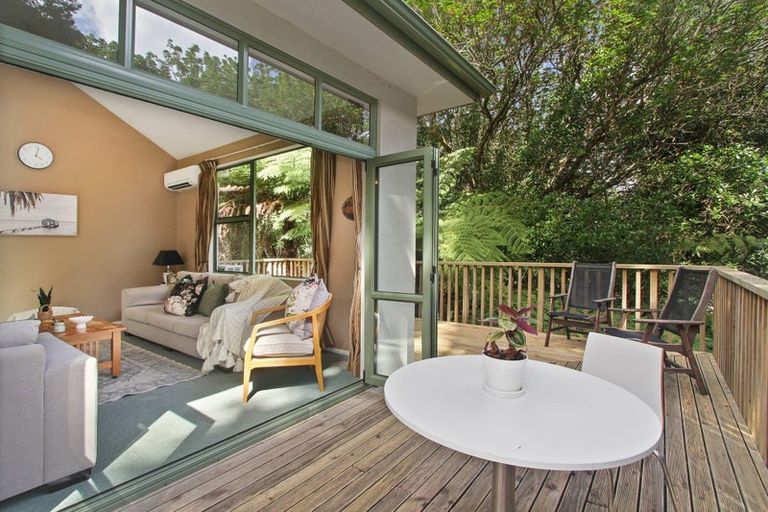 Photo of property in 16a Kingsclere Place, Goodwood Heights, Auckland, 2105