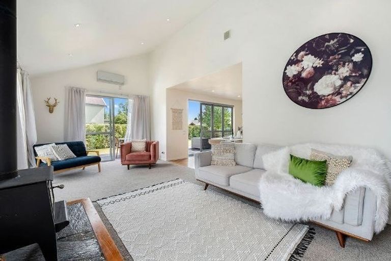 Photo of property in 22 Frye Crescent, Albert Town, Wanaka, 9305