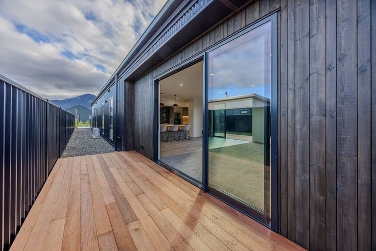 Photo of property in 21 Dunn Street, Lake Hawea, 9382