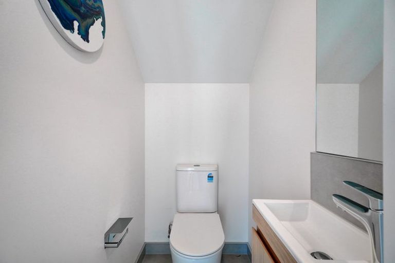 Photo of property in 1/20 William Souter Street, Forrest Hill, Auckland, 0620