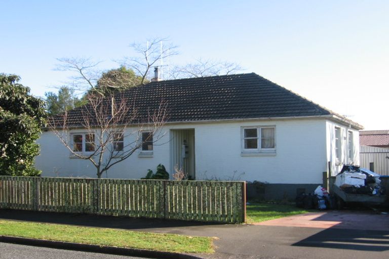 Photo of property in 1 Freyberg Street, Hamilton East, Hamilton, 3216