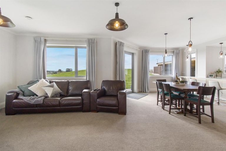 Photo of property in 308 Timaru Road, Waimate, 7978