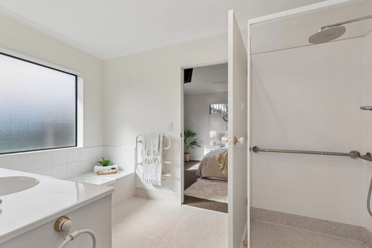Photo of property in 39 Luculia Drive, Mount Maunganui, 3116