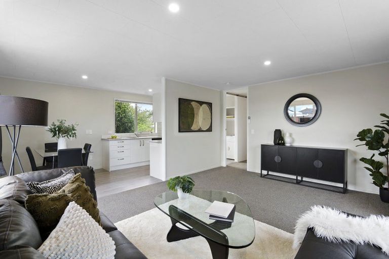 Photo of property in 82 Gilberthorpes Road, Hei Hei, Christchurch, 8042