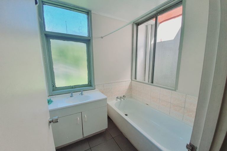 Photo of property in 64 Hain Avenue, Mangere East, Auckland, 2024