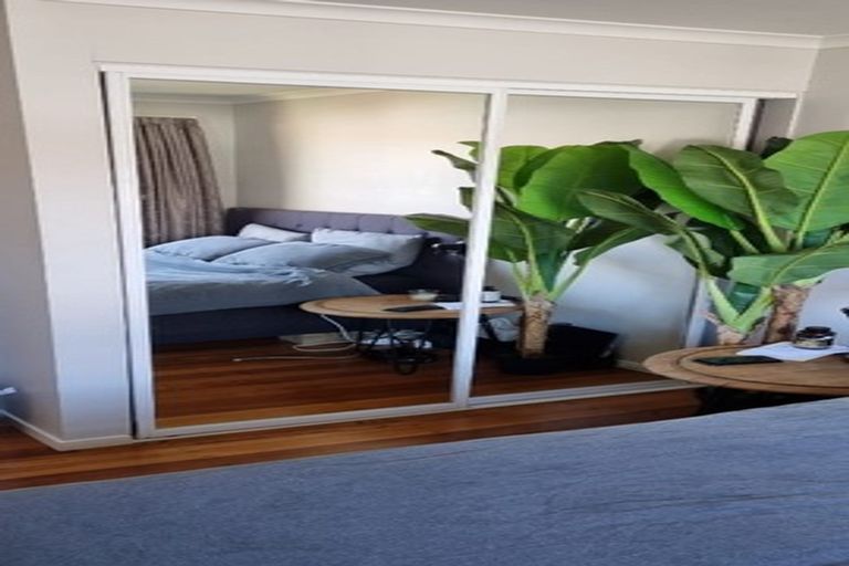 Photo of property in 2/83 Nile Road, Milford, Auckland, 0620