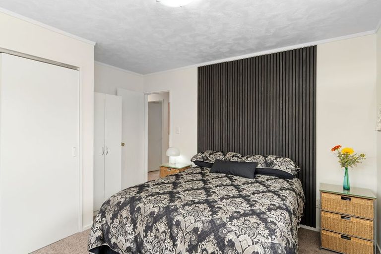 Photo of property in 6 Surrey Lane, Levin, 5510