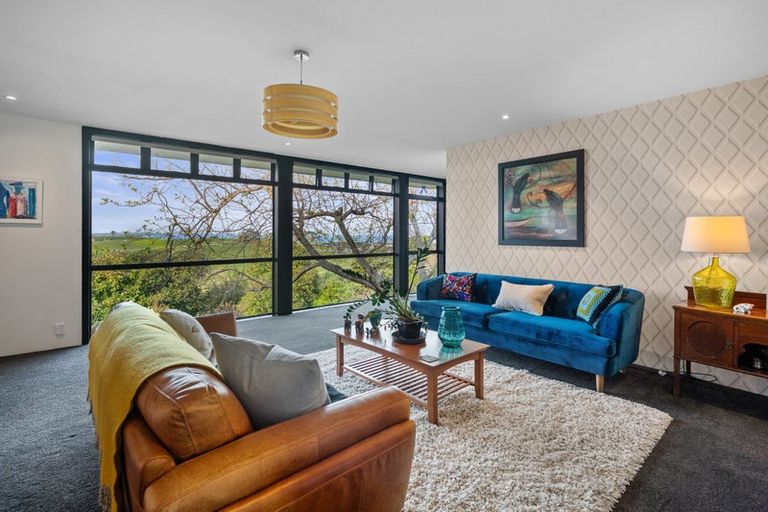 Photo of property in 181 Vaughans Road, Okura, Auckland, 0792