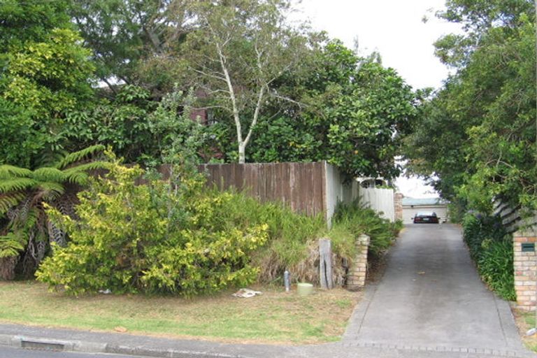 Photo of property in 67 Luckens Road, West Harbour, Auckland, 0618