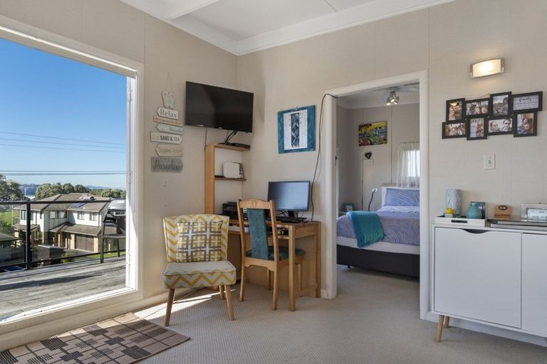 Photo of property in 25 Harbour View Road, Omokoroa, 3114