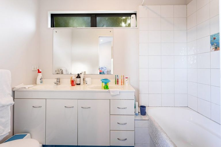 Photo of property in 50 Langana Avenue, Browns Bay, Auckland, 0630