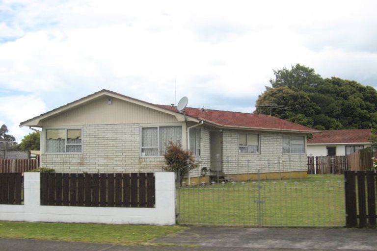 Photo of property in 22 John Walker Drive, Manurewa, Auckland, 2102