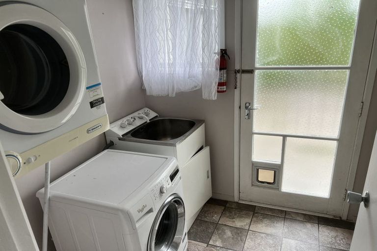 Photo of property in 73 Hartley Terrace, Massey, Auckland, 0614