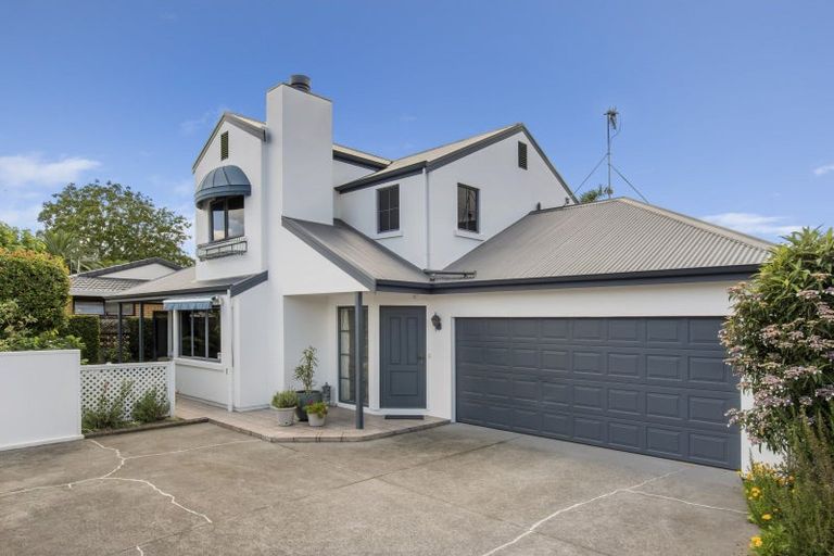 Photo of property in 480c Devonport Road, Tauranga South, Tauranga, 3112