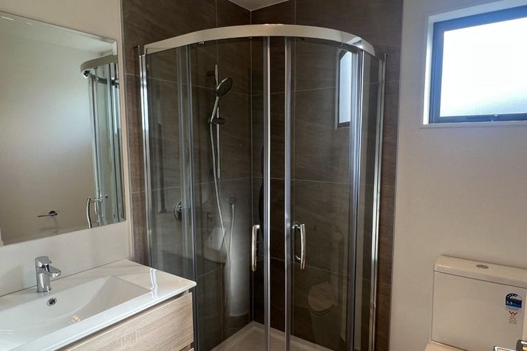 Photo of property in 1/39 Renata Crescent, Te Atatu Peninsula, Auckland, 0610