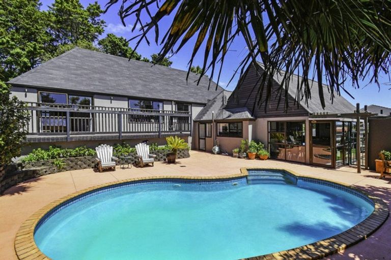 Photo of property in 23 Charles Prevost Drive, The Gardens, Auckland, 2105