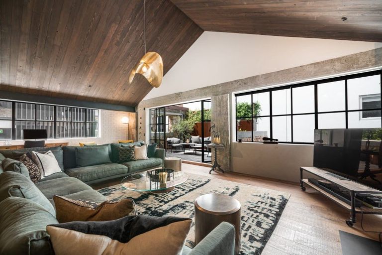 Photo of property in Ford Lofts, 4/15a Augustus Terrace, Parnell, Auckland, 1052