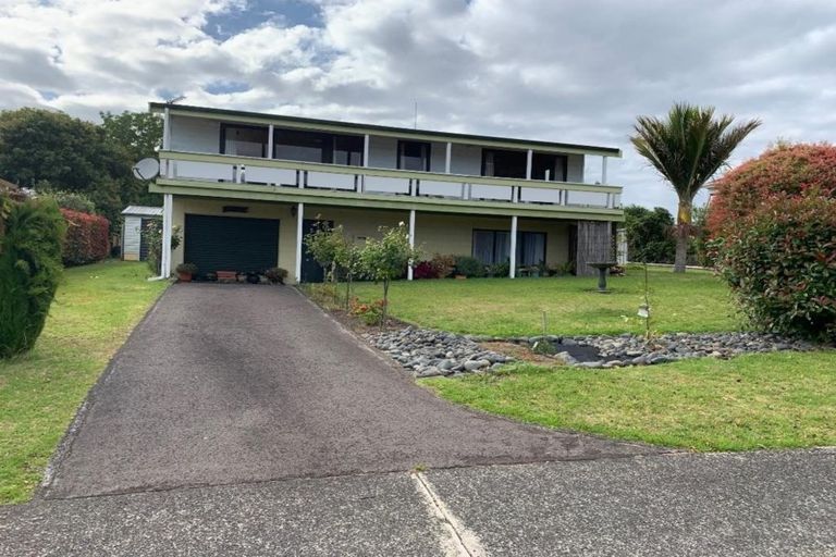 Photo of property in 10 Myrtle Drive, Omokoroa, 3114
