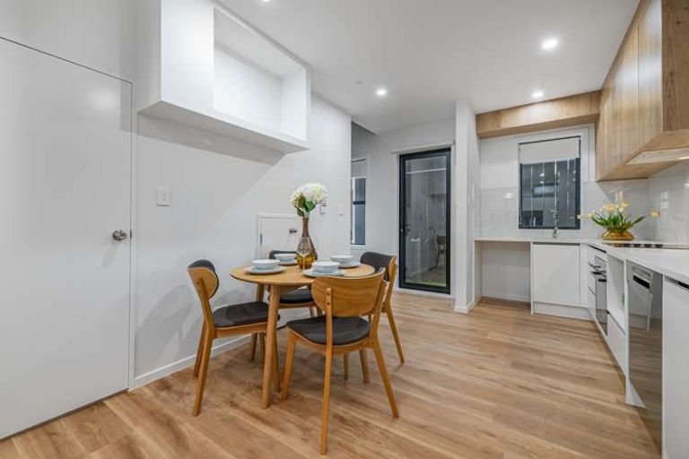 Photo of property in 5/29 Tudor Road, Henderson, Auckland, 0610