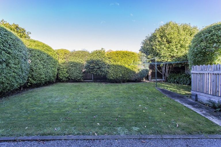 Photo of property in 2/26 Camberwell Place, Avonhead, Christchurch, 8042