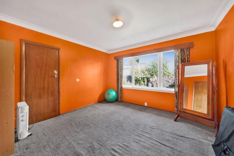 Photo of property in 221 South Road, Spotswood, New Plymouth, 4310