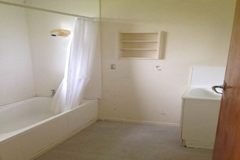 Photo of property in 1/108 Titirangi Road, New Lynn, Auckland, 0600