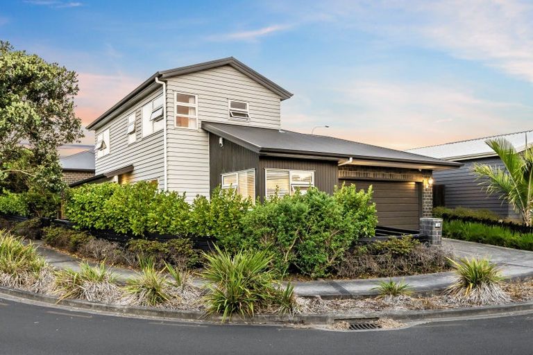 Photo of property in 7 Waiarohia Place, Hobsonville, Auckland, 0616