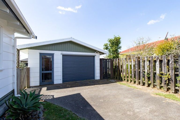 Photo of property in 48 Mahana Road, Ngatea, 3503