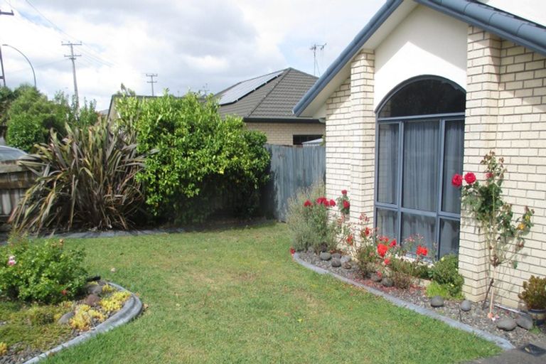 Photo of property in 96 Rototuna Road, Rototuna, Hamilton, 3210