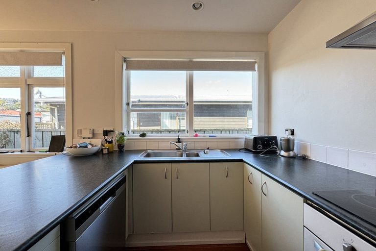 Photo of property in 83 Miramar Avenue, Miramar, Wellington, 6022