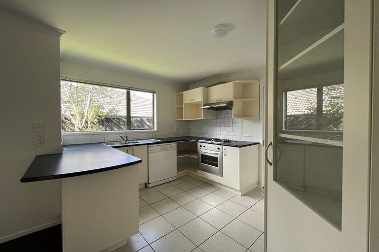 Photo of property in 87b Triangle Road, Massey, Auckland, 0614