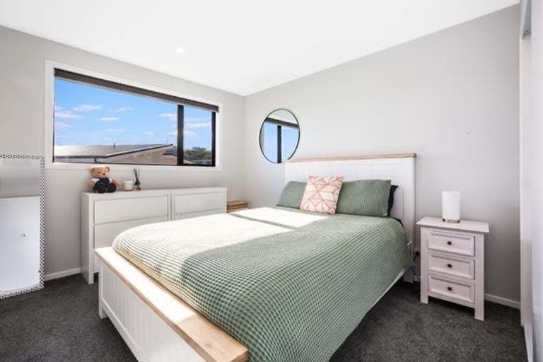 Photo of property in 29a Waitaria Terrace, Aotea, Porirua, 5024