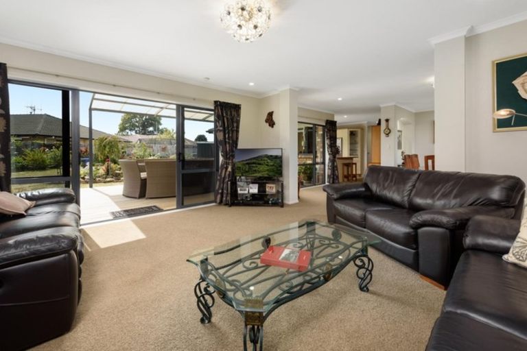 Photo of property in 5 Carlsberg Place, Papamoa Beach, Papamoa, 3118