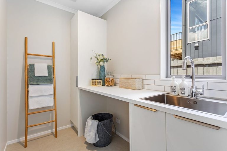 Photo of property in 35 Roundel Crescent, Whenuapai, Auckland, 0618