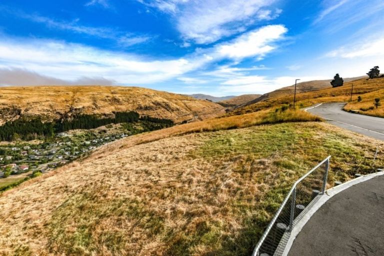 Photo of property in 3 Oxenhope Road, Richmond Hill, Christchurch, 8081