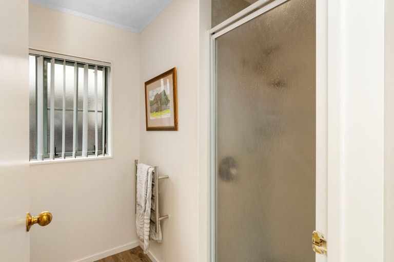 Photo of property in 6 Surrey Lane, Levin, 5510