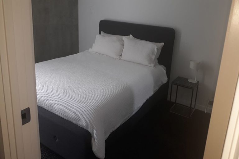 Photo of property in Frame Apartments, 903/111 Molesworth Street, Thorndon, Wellington, 6011