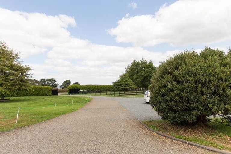 Photo of property in 209 Karaka Nth Road, Karaka, Papakura, 2580