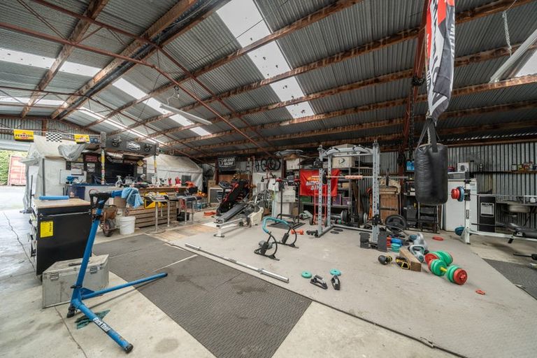 Photo of property in 133 Mangaroa Valley Road, Mangaroa, Upper Hutt, 5371