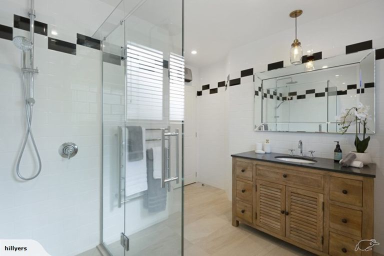 Photo of property in 39 Overdale Drive, Cashmere, Christchurch, 8022