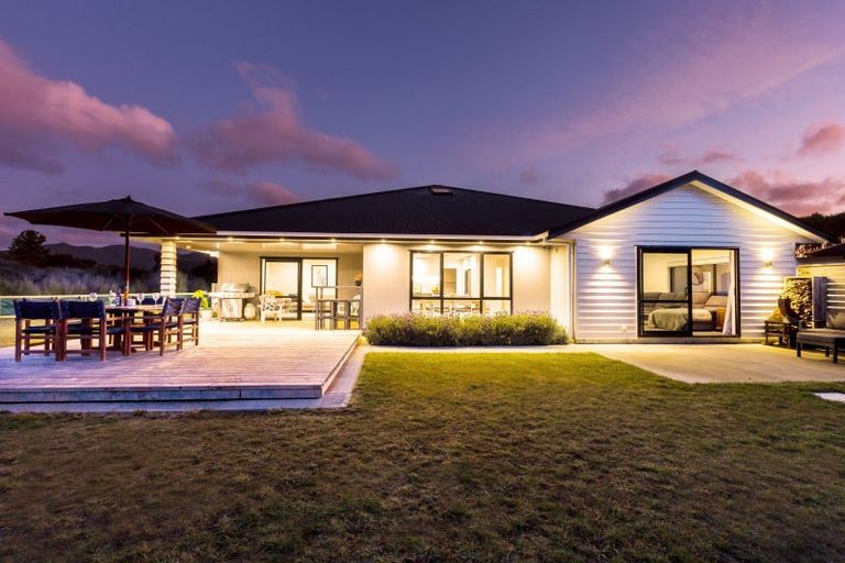 Photo of property in 285 Fairview Drive, Akatarawa, Upper Hutt, 5372