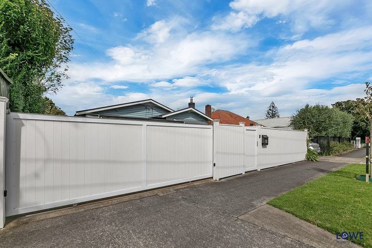 Photo of property in 52 Taylors Road, Mount Albert, Auckland, 1025