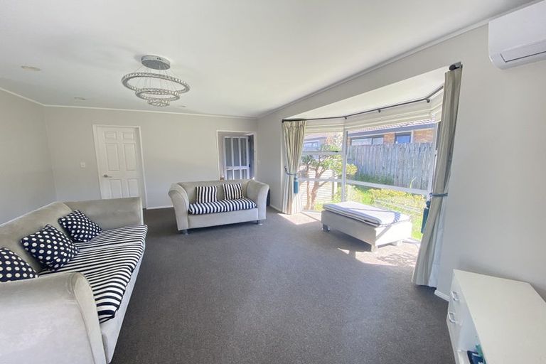Photo of property in 2/88 Simmental Crescent, Somerville, Auckland, 2014