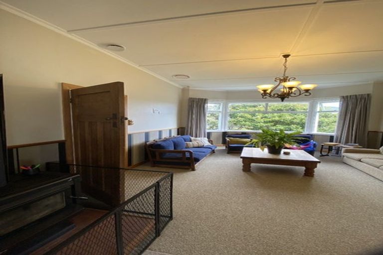 Photo of property in 33 Awatea Street, Ranui, Porirua, 5024