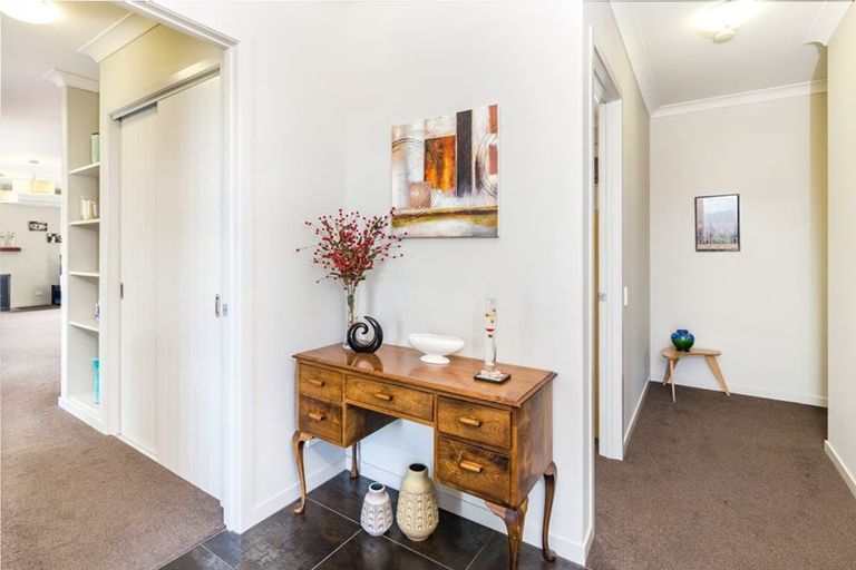 Photo of property in 12 Kestrel Lane, Kinloch, Taupo, 3377