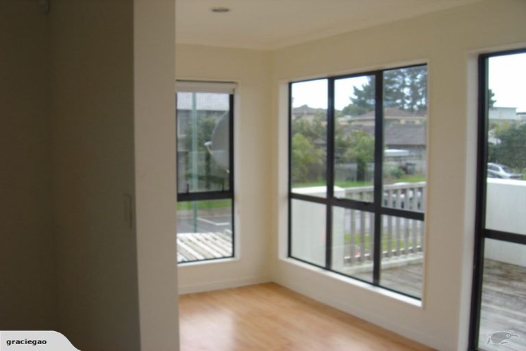 Photo of property in 3 Coventry Way, Long Bay, Auckland, 0630